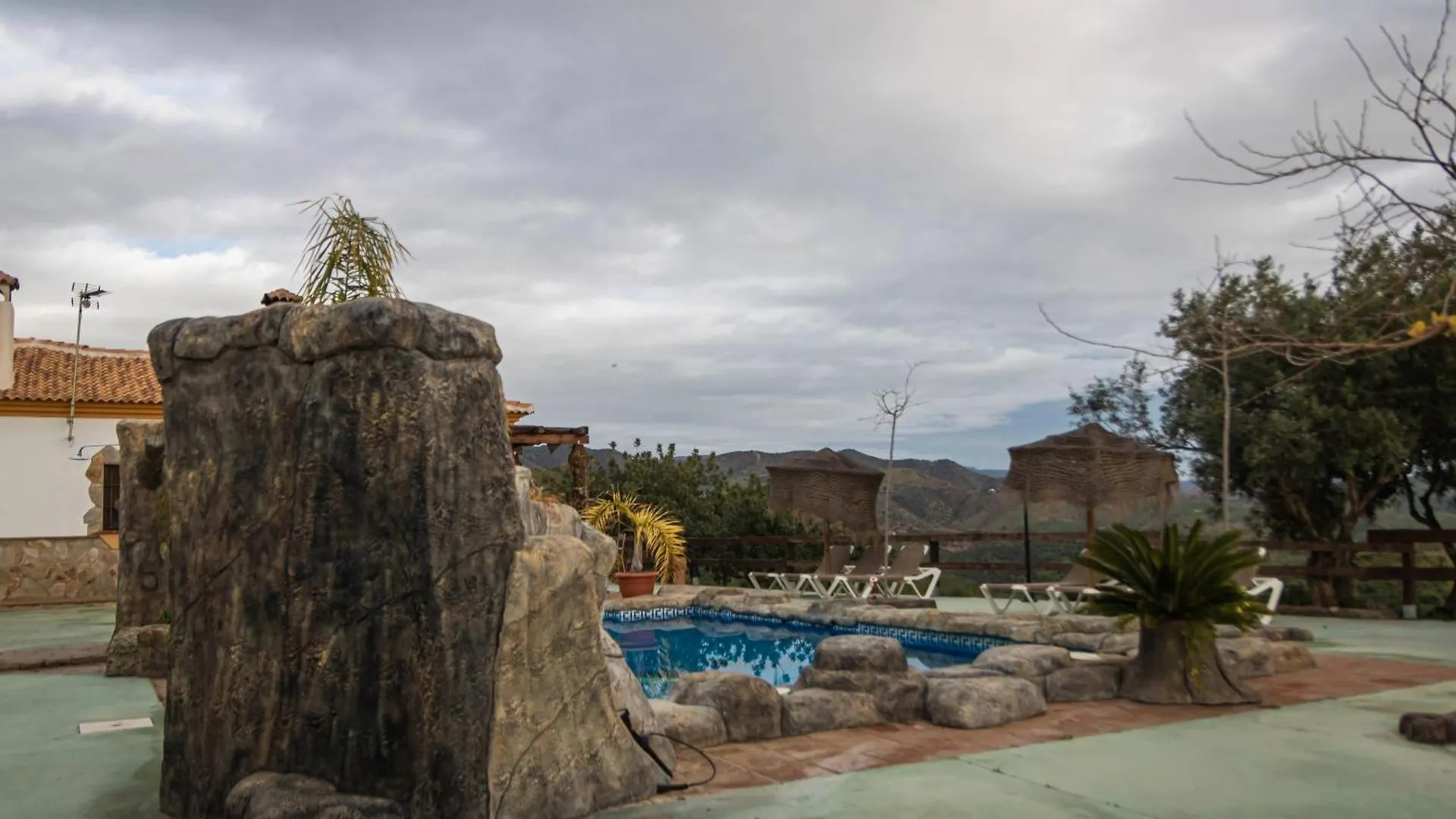 El Desafio De Las Aguilas Almogia Holiday home